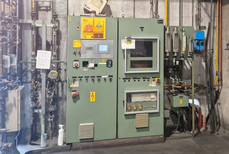 Original carburizing control panel for Italian commercial heat treater T.T.M. Trattamenti Termici dei Metalli